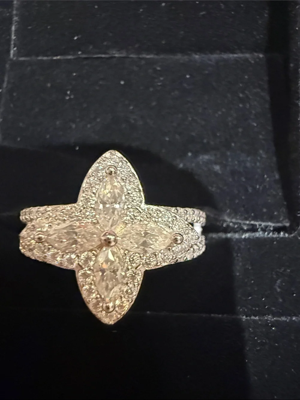 Sterling Silver Moissanite Clover Ring Size 8